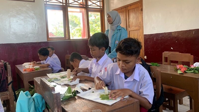 Pelaksanaan Program Kerja EcoPrint KKN UNS 193 di SD Negeri Kliwonan 2: Meningkatkan Kesadaran Lingkungan Melalui Edukasi Kreatif