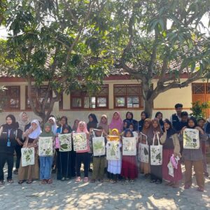 Mahasiswa KKN UNS Gelar Program Ecoprint di SDN 3 Masaran, Sragen, Tingkatkan Kreativitas Siswa dan Kepedulian Lingkungan