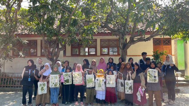 Mahasiswa KKN UNS Gelar Program Ecoprint di SDN 3 Masaran, Sragen, Tingkatkan Kreativitas Siswa dan Kepedulian Lingkungan